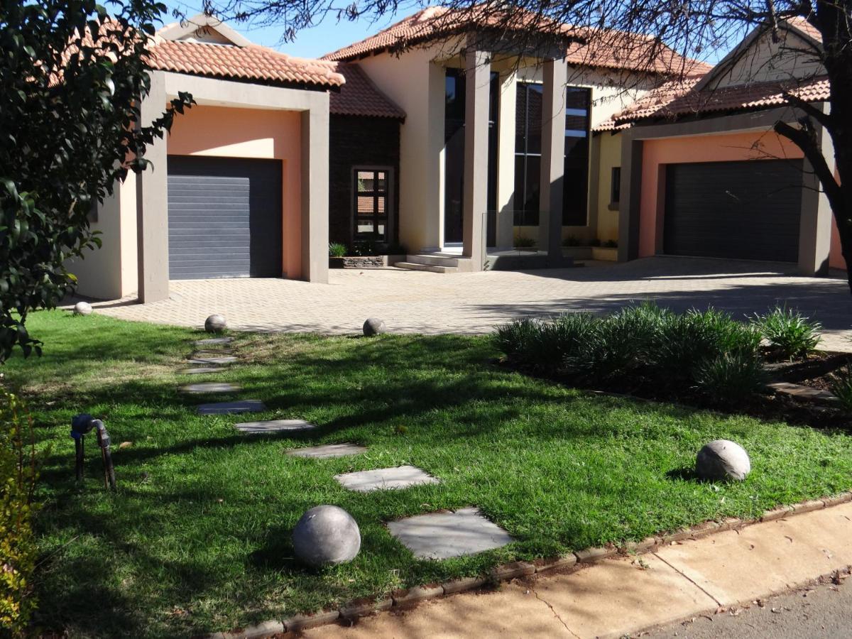 77 @Harties Villa Hartbeespoort Exterior photo
