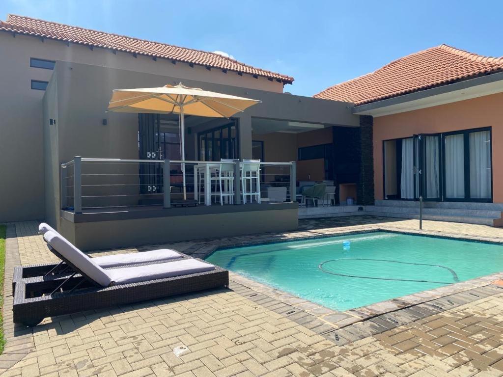 77 @Harties Villa Hartbeespoort Exterior photo